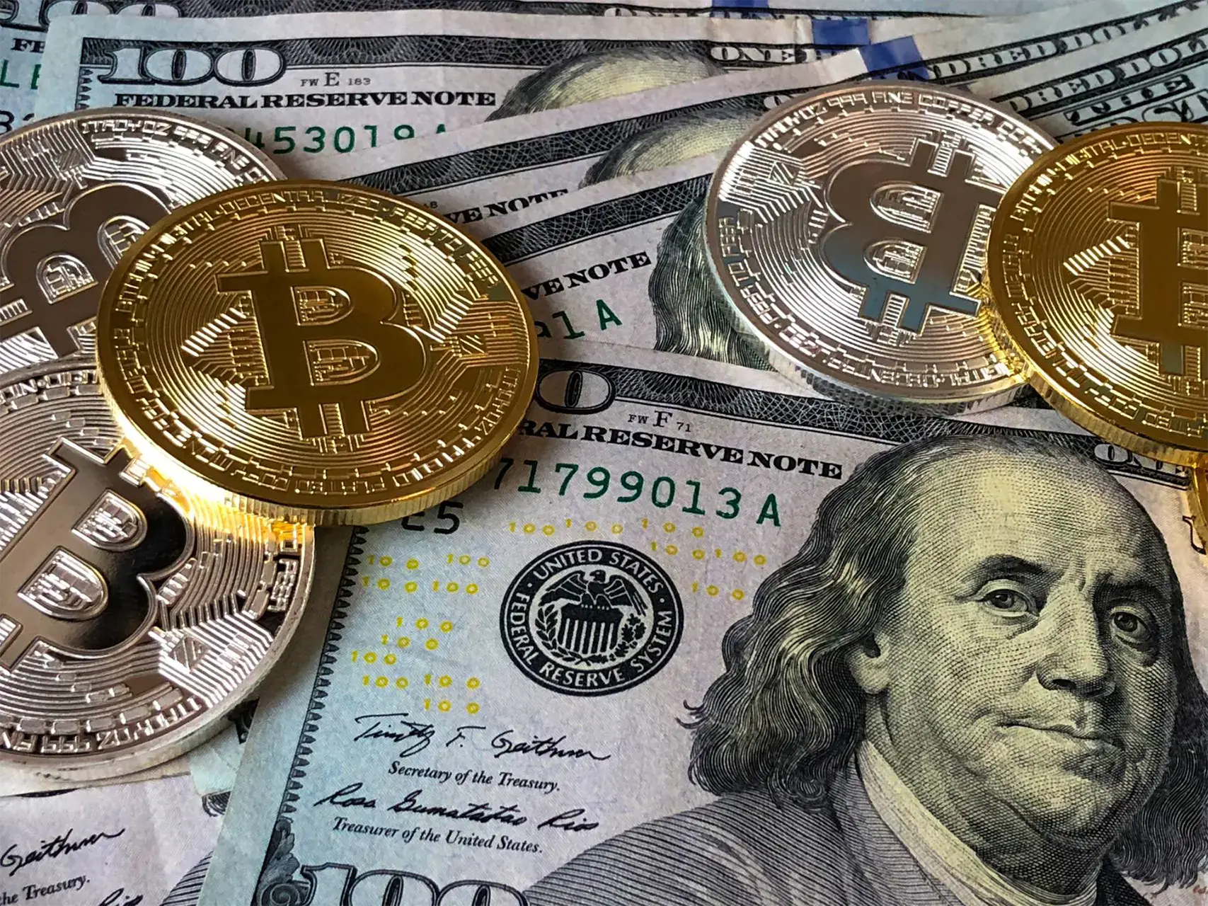 La criptomoneda Bitcoin baja más de un 4% en 24 horas